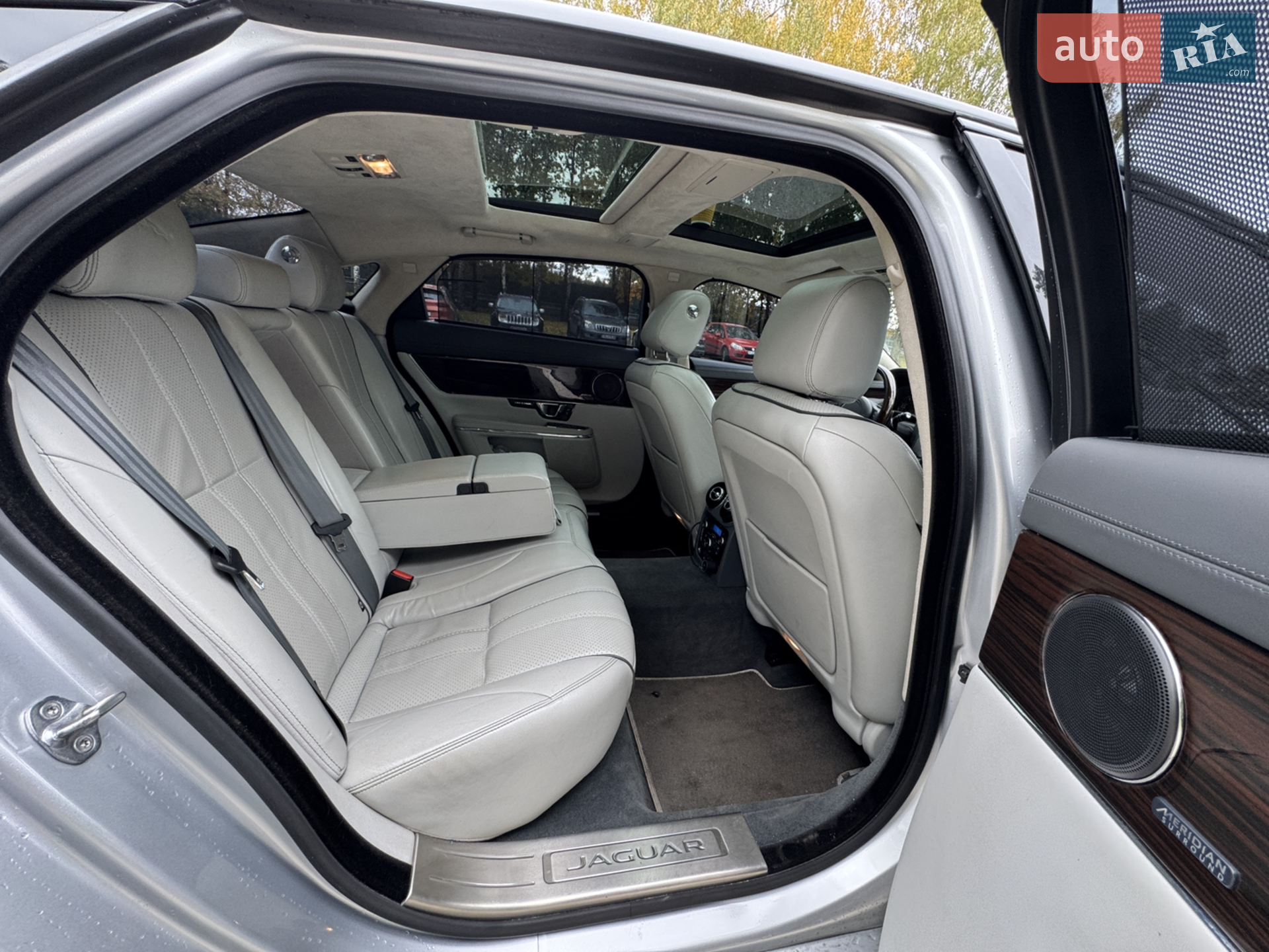 2015 Jaguar XJ - мініатюра 21
