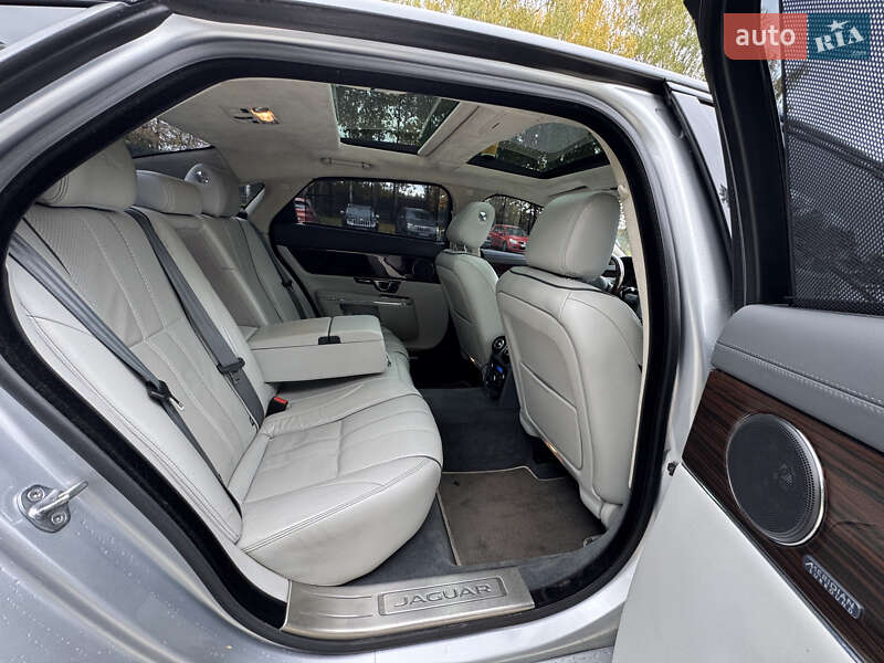 Седан Jaguar XJ 2015 в Києві фото 21 Седан Jaguar XJ 2015 в Києві