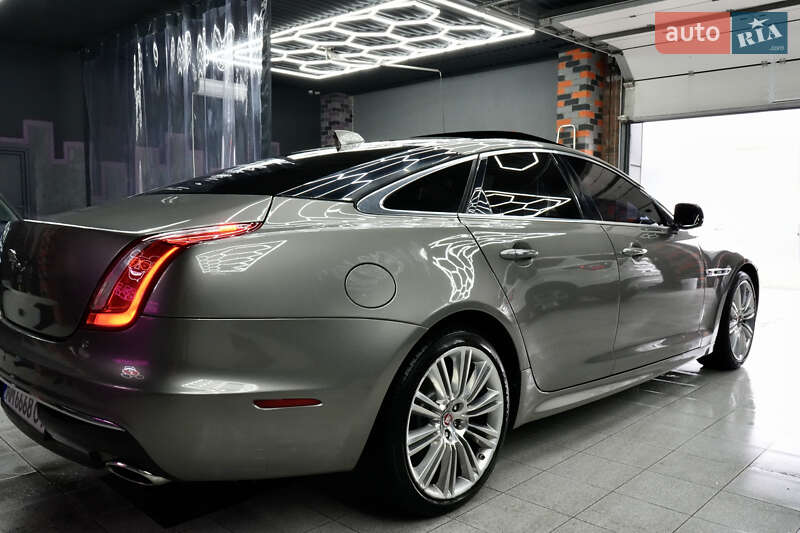 Седан Jaguar XJ 2017 в Житомире