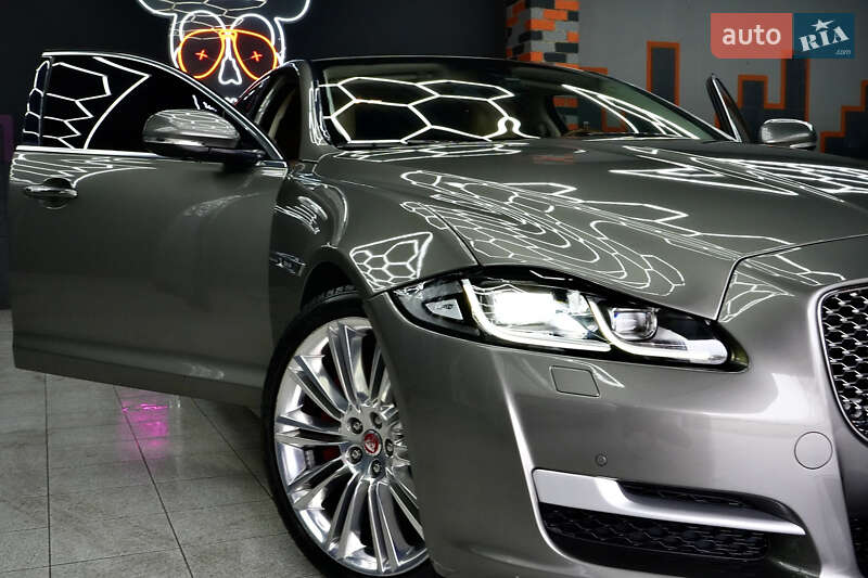 Седан Jaguar XJ 2017 в Житомире