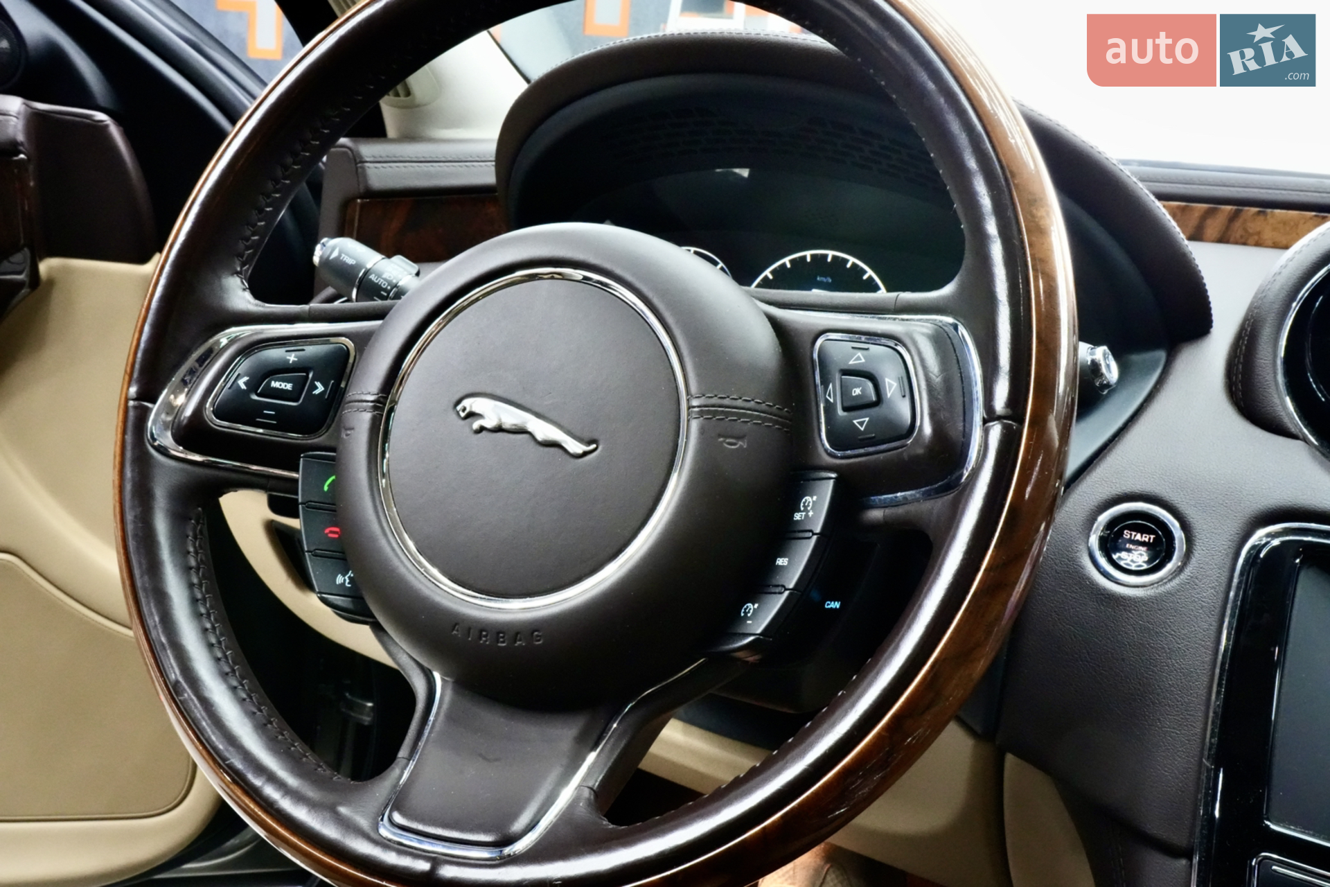2017 Jaguar XJ - мініатюра 9