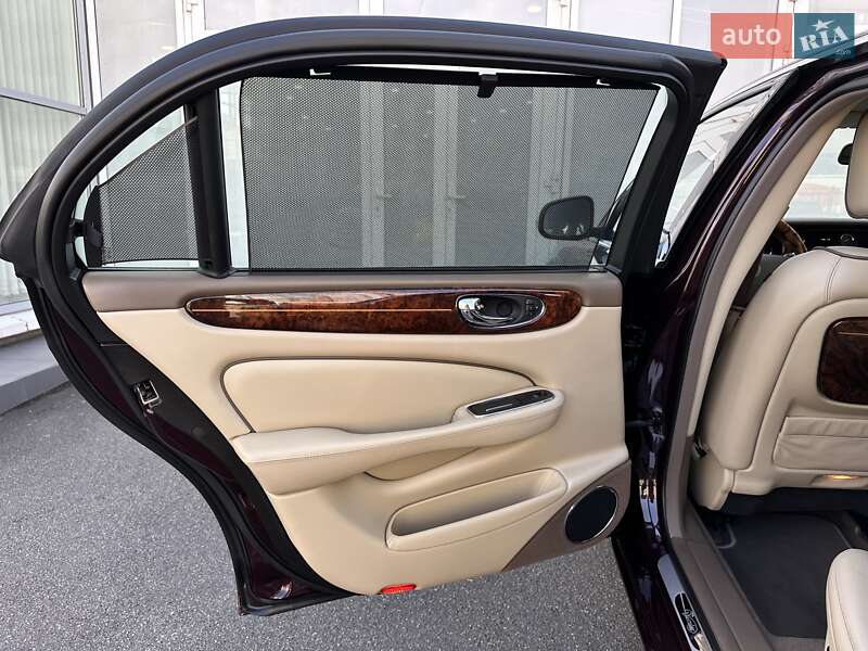 Седан Jaguar XJ 2008 в Киеве