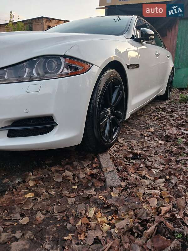 Седан Jaguar XJ 2013 в Черкассах