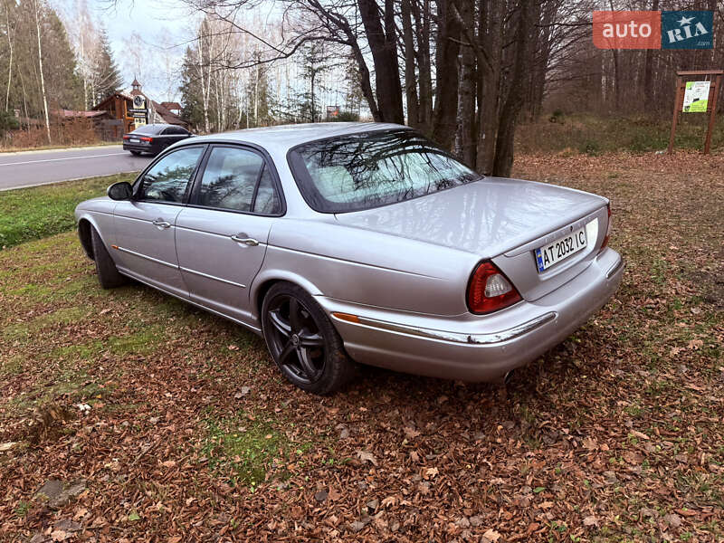 Седан Jaguar XJ 2003 в Ивано-Франковске
