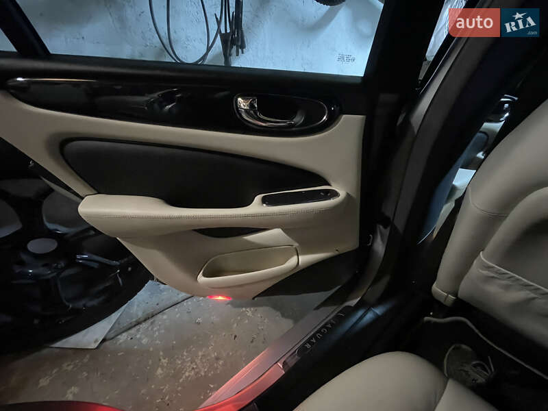Седан Jaguar XJ 2003 в Ивано-Франковске