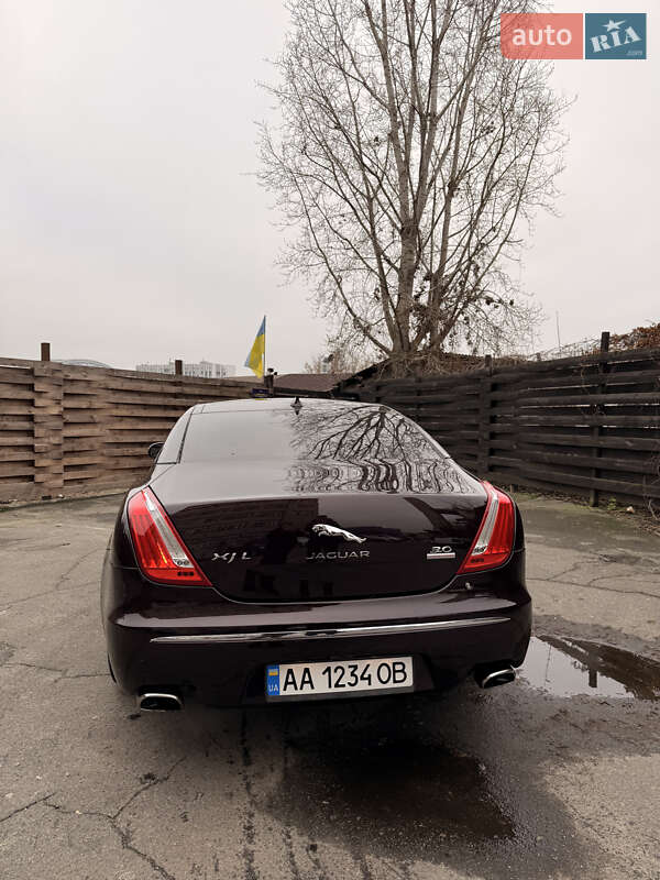Седан Jaguar XJ 2014 в Києві