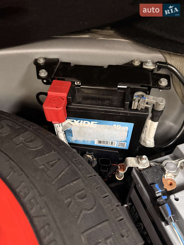 Седан Jaguar XJ 2014 в Києві