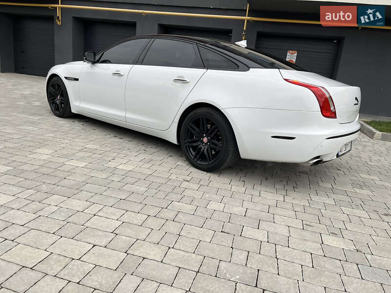 Седан Jaguar XJ 2014 в Івано-Франківську