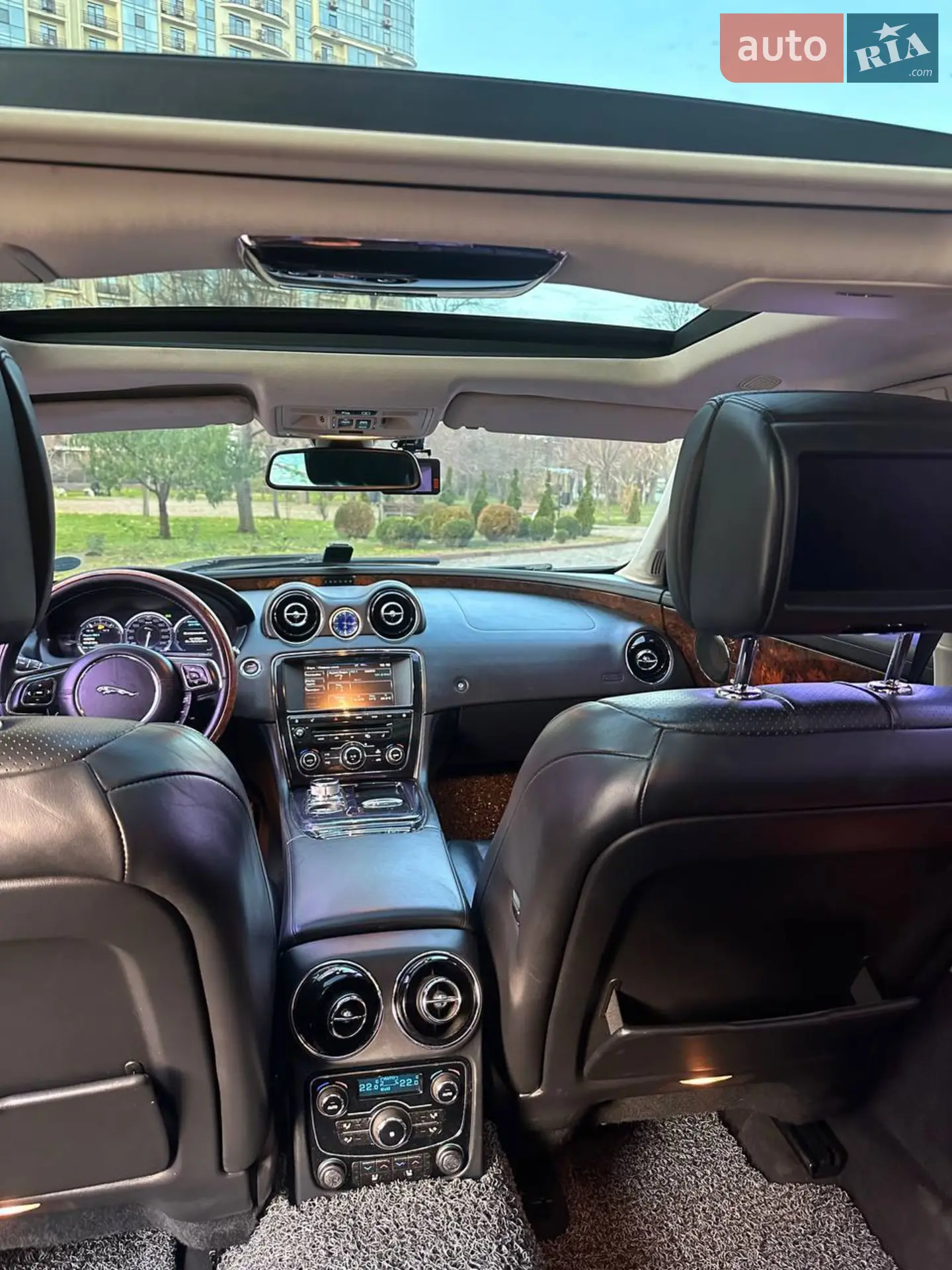 2012 Jaguar XJ - мініатюра 6