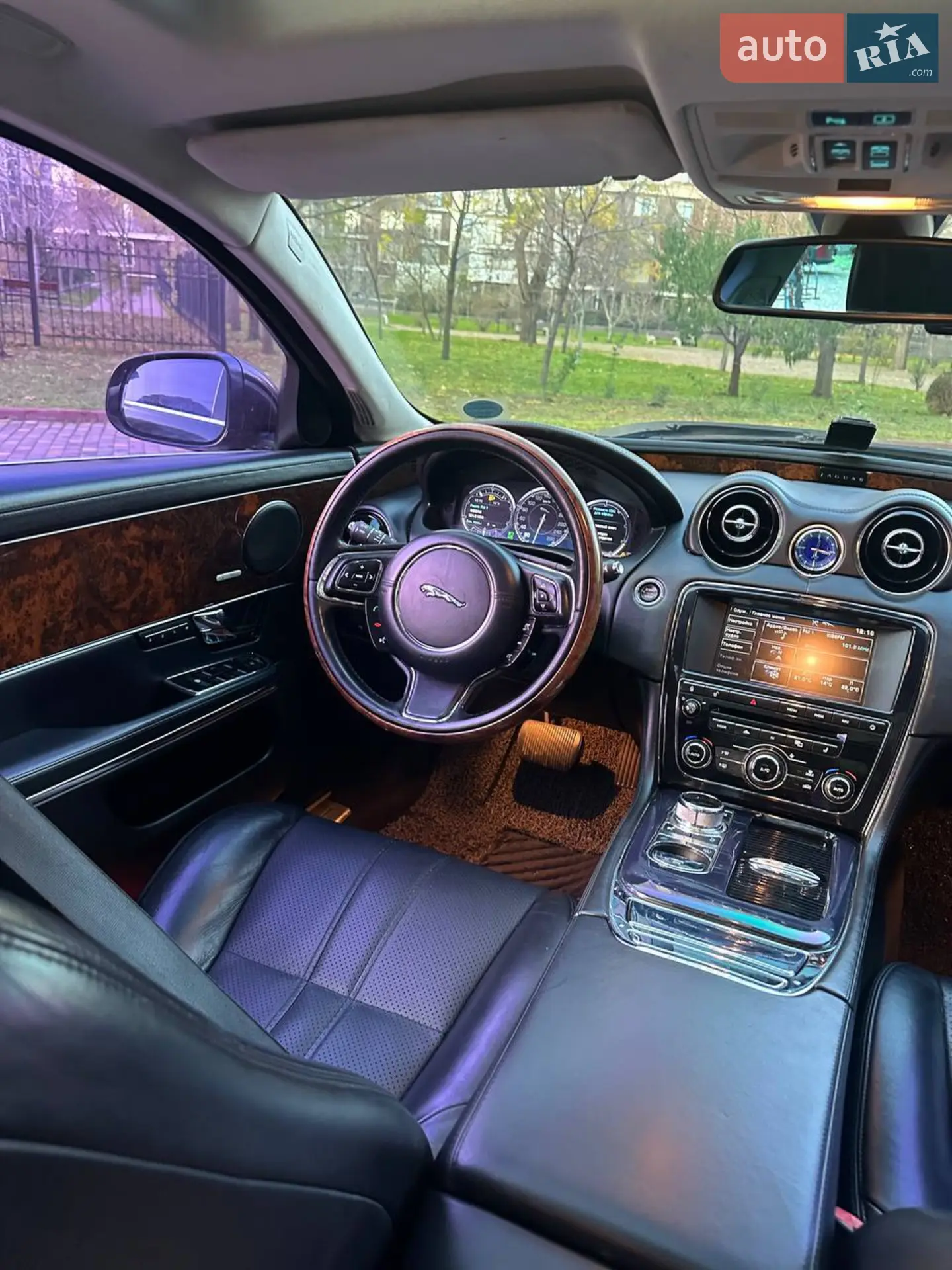 2012 Jaguar XJ - мініатюра 5