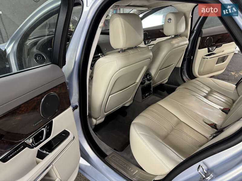 Седан Jaguar XJ 2014 в Шаргороді