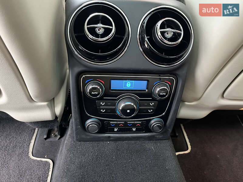 Седан Jaguar XJ 2014 в Яремче