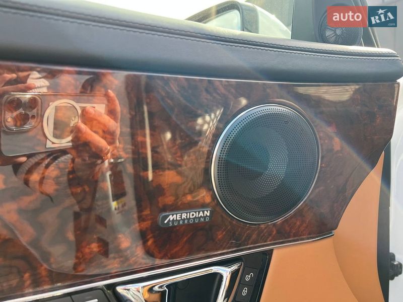 Седан Jaguar XJ 2017 в Львове