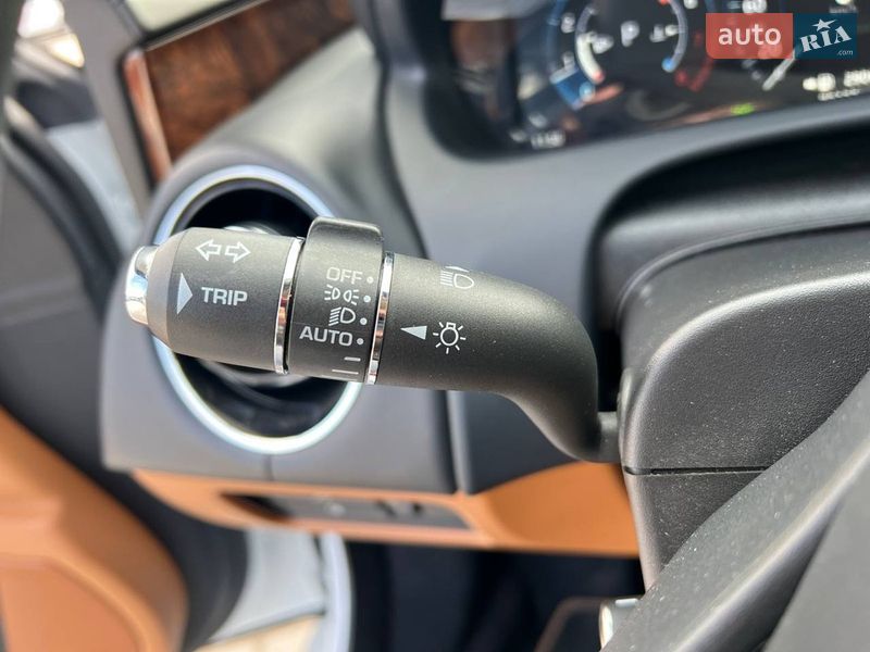 Седан Jaguar XJ 2017 в Львове