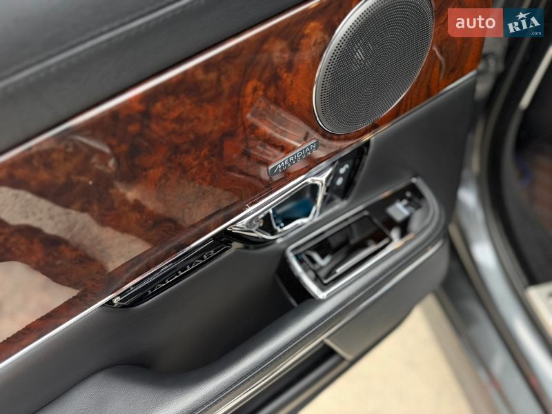 Седан Jaguar XJ 2016 в Житомире
