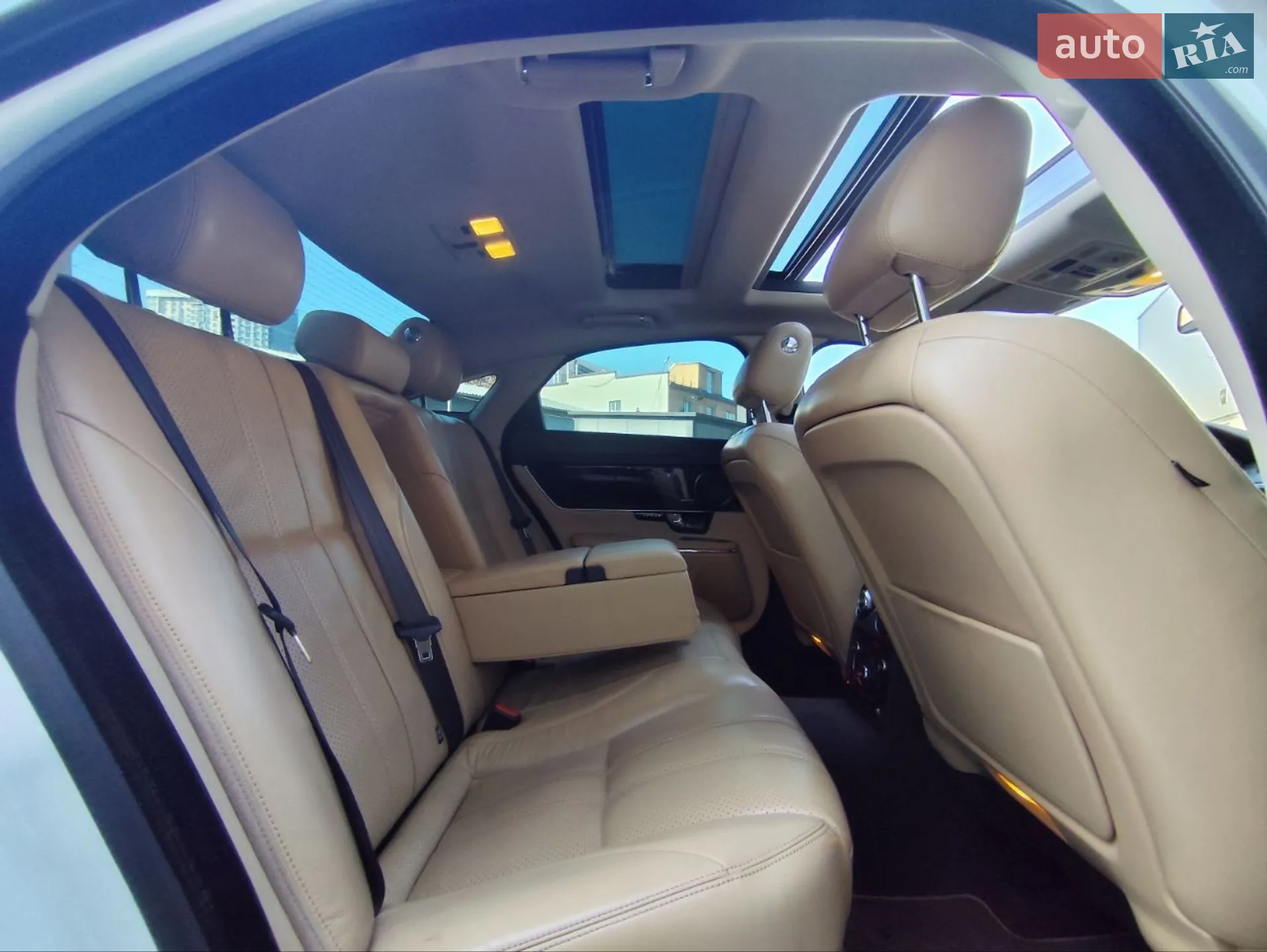 2013 Jaguar XJ - мініатюра 19