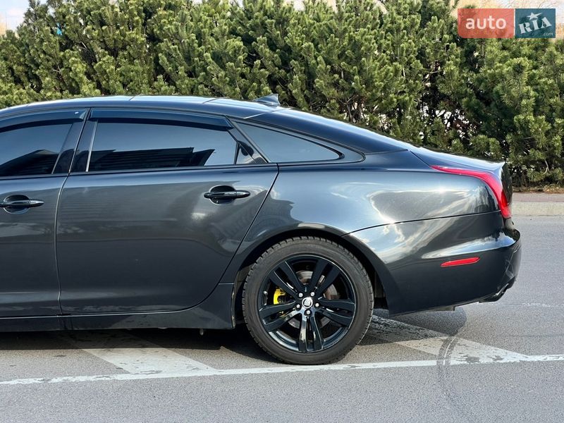 Седан Jaguar XJ 2013 в Києві