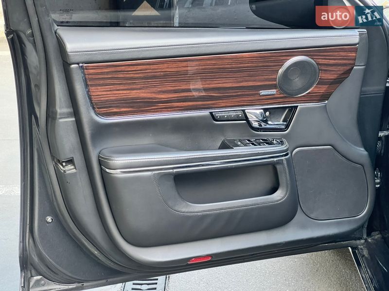 Седан Jaguar XJ 2013 в Києві