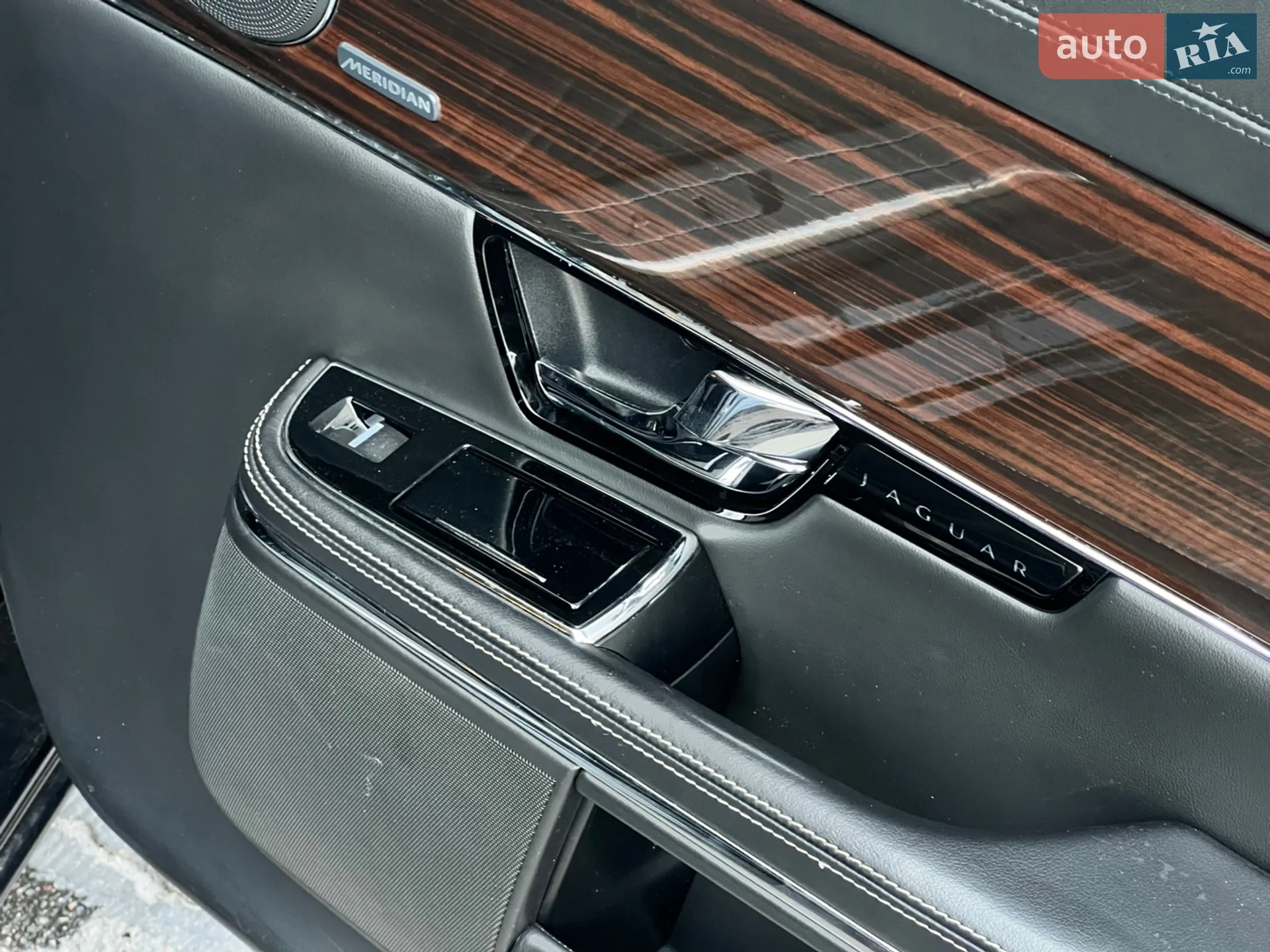 2013 Jaguar XJ - мініатюра 45