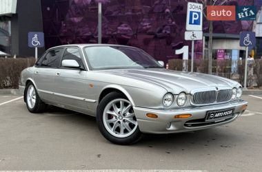 Седан Jaguar XJ 2000 в Киеве