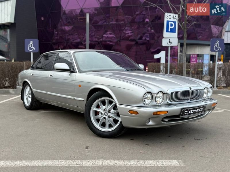 Jaguar XJ 2000 Jaguar XJ 2000