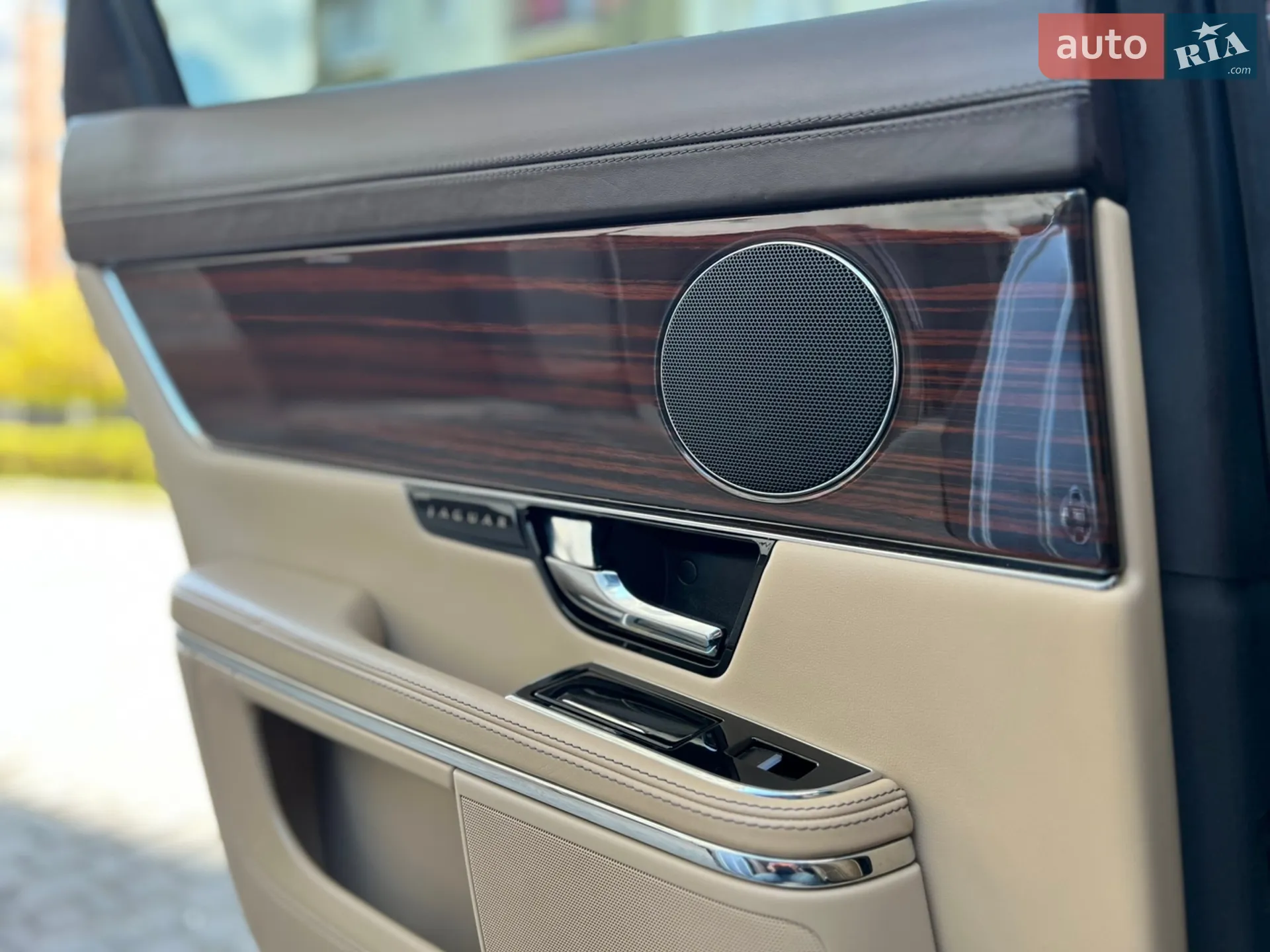 2010 Jaguar XJ - мініатюра 60