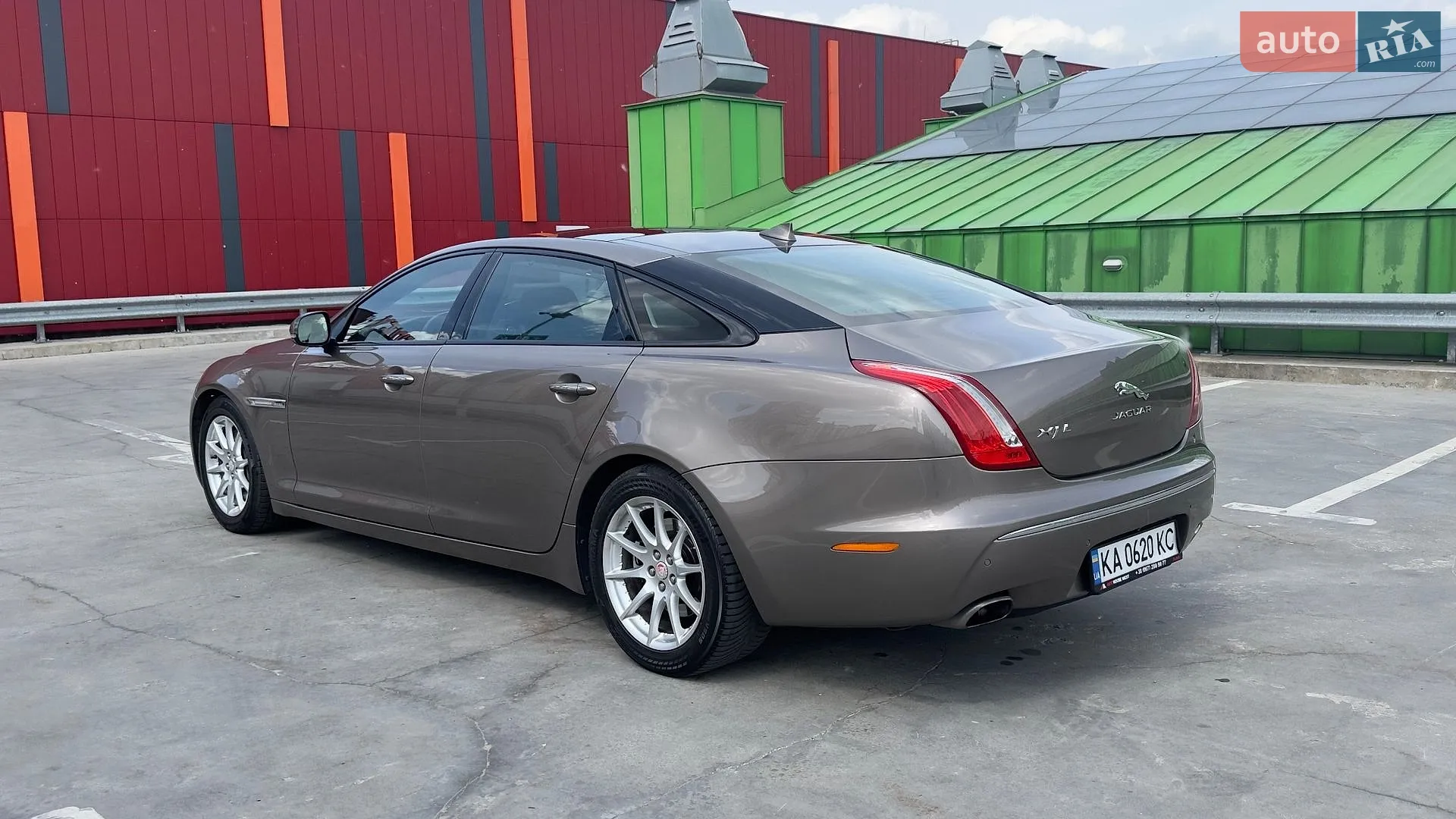 2015 Jaguar XJ - мініатюра 5