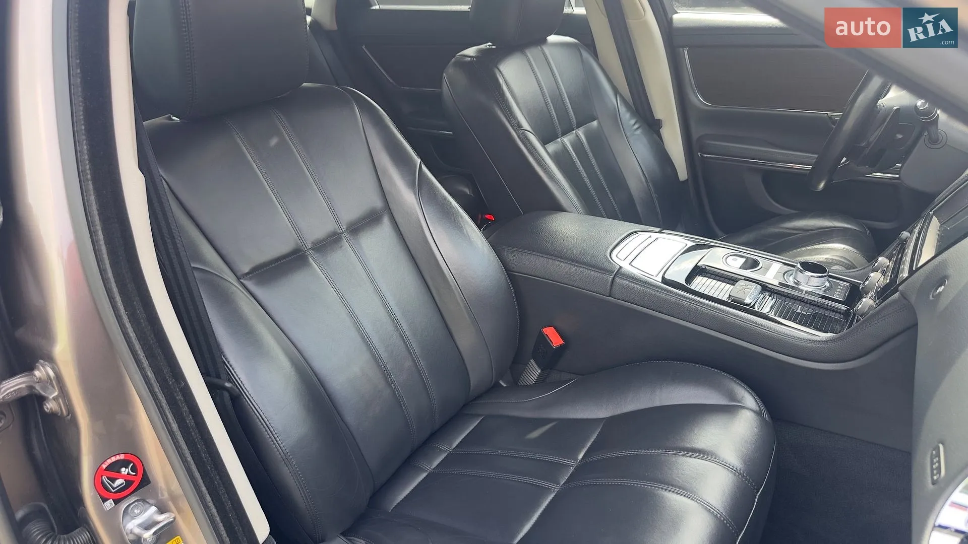 2015 Jaguar XJ - мініатюра 8