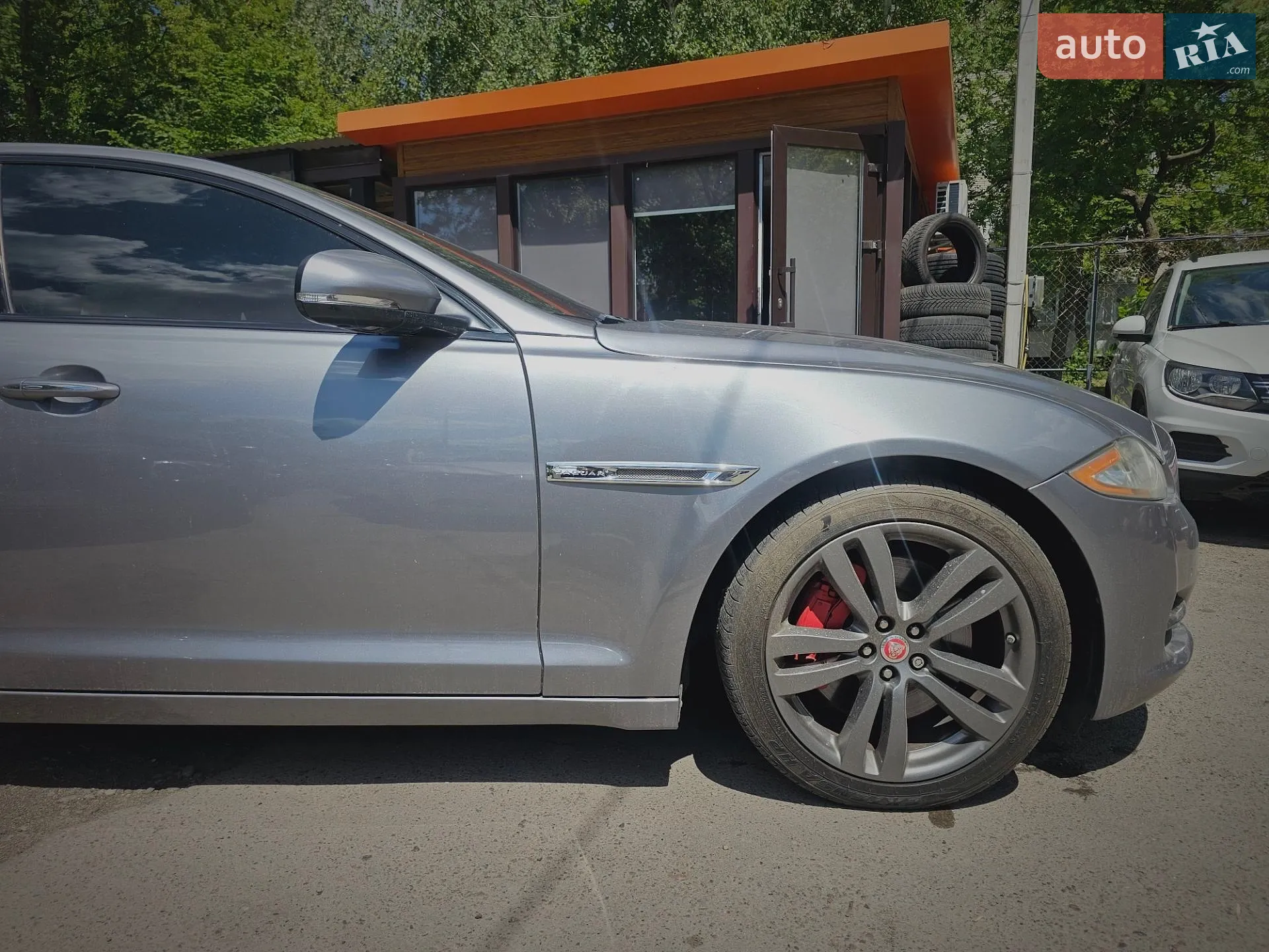 2013 Jaguar XJ - мініатюра 17