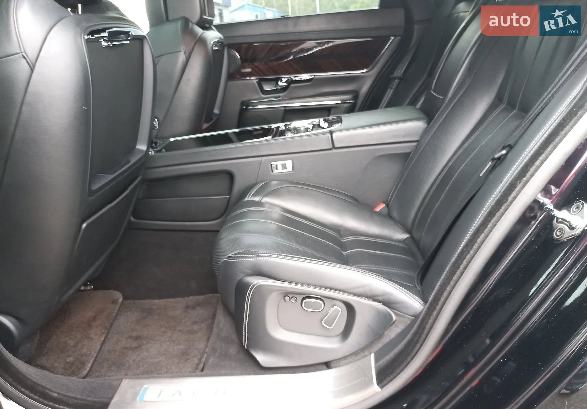 2013 Jaguar XJ - мініатюра 21