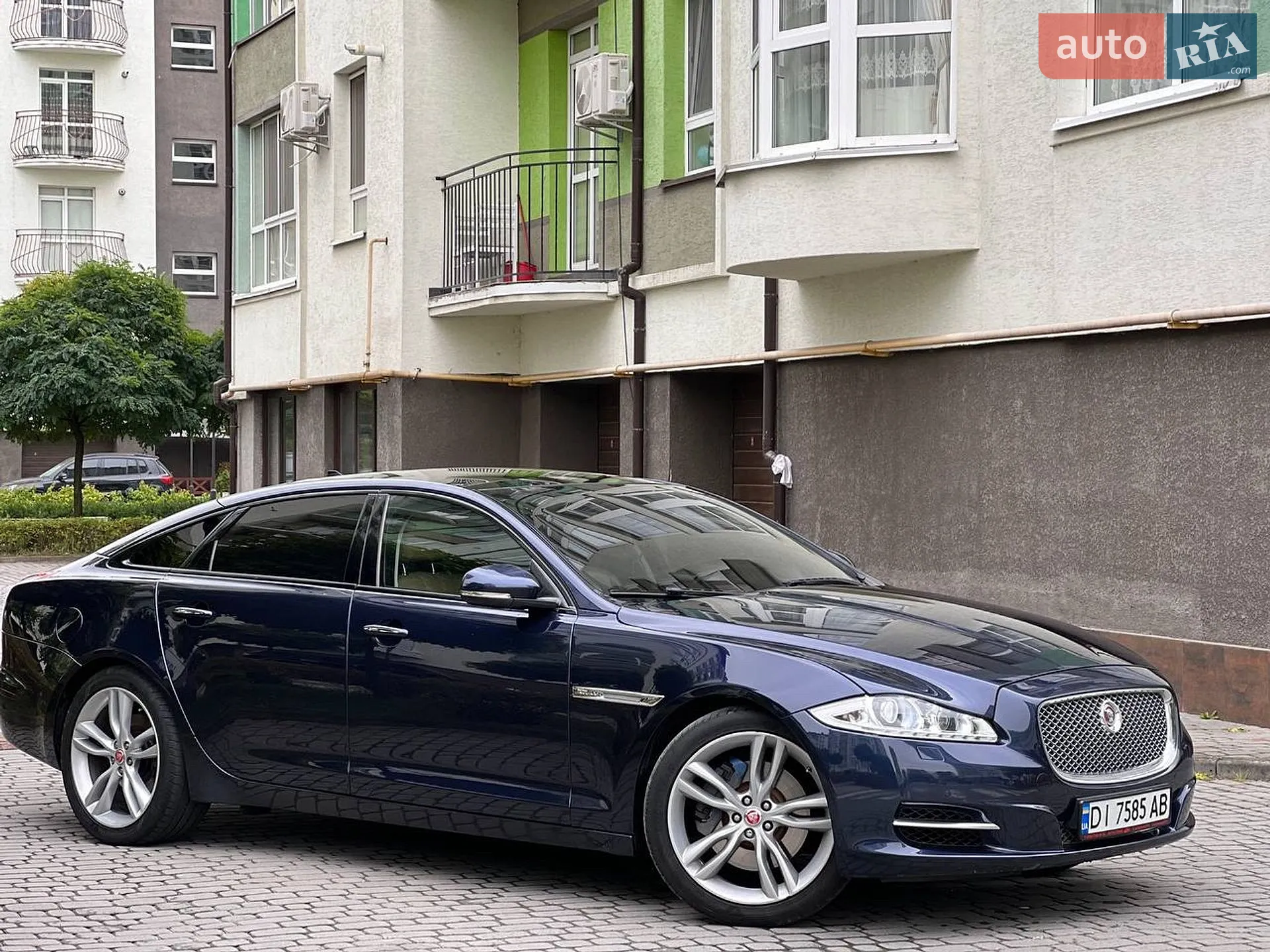 2014 Jaguar XJ - мініатюра 3