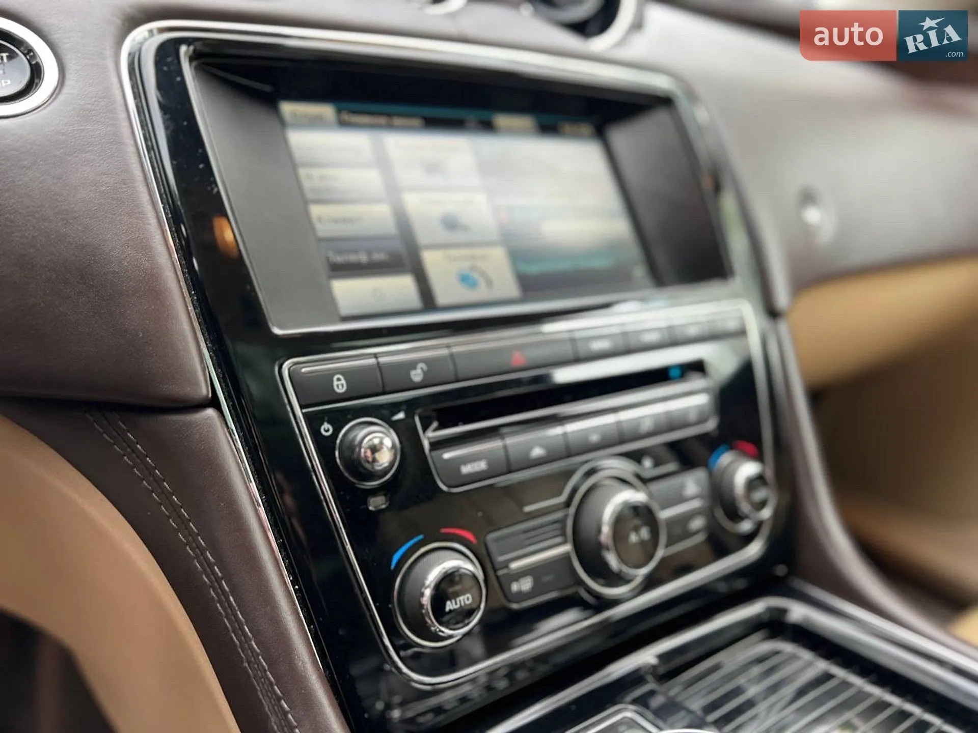 2014 Jaguar XJ - мініатюра 45