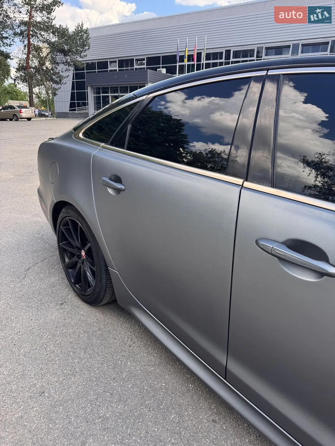 2017 Jaguar XJ - мініатюра 18
