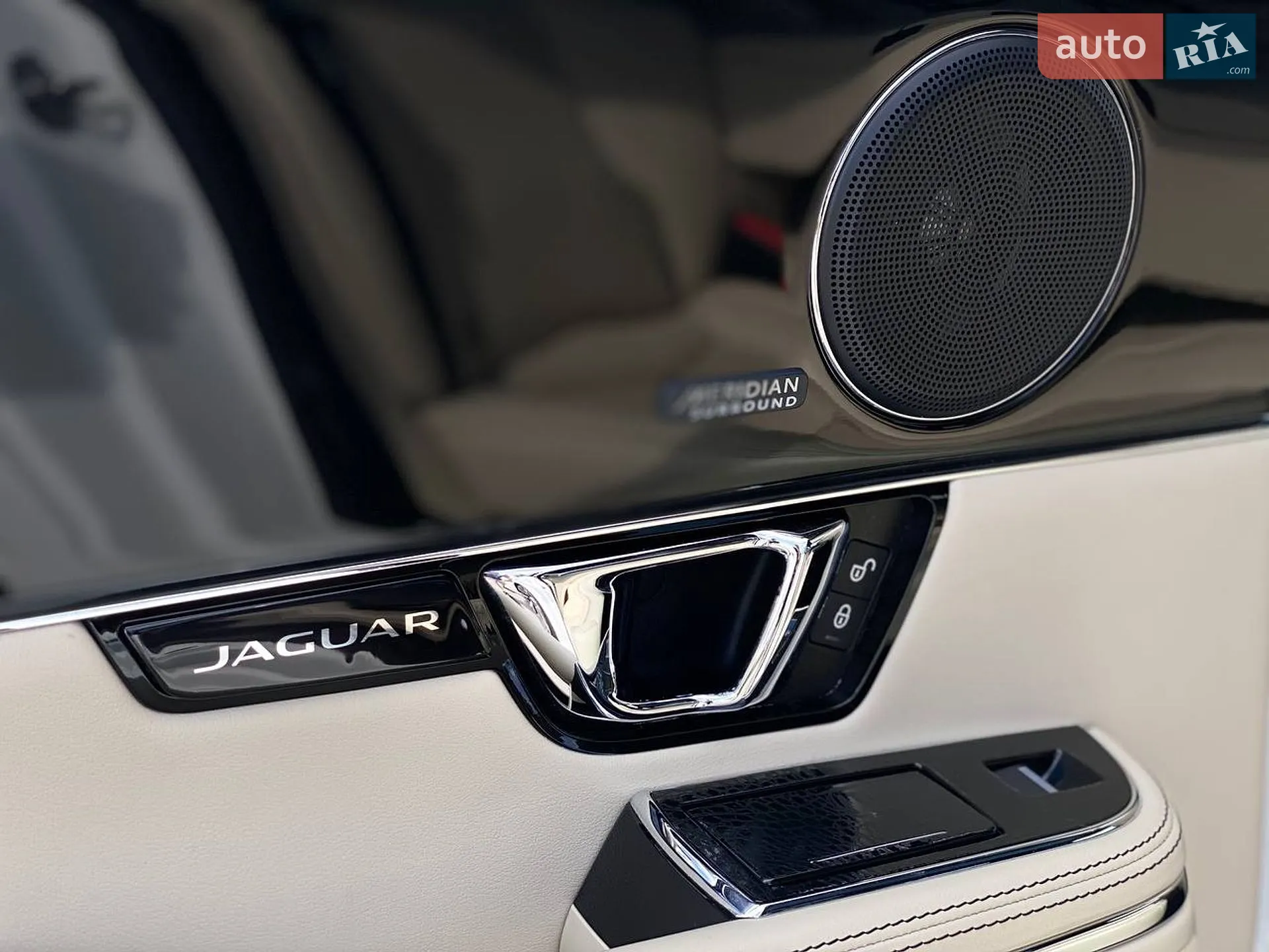 2015 Jaguar XJ - мініатюра 46