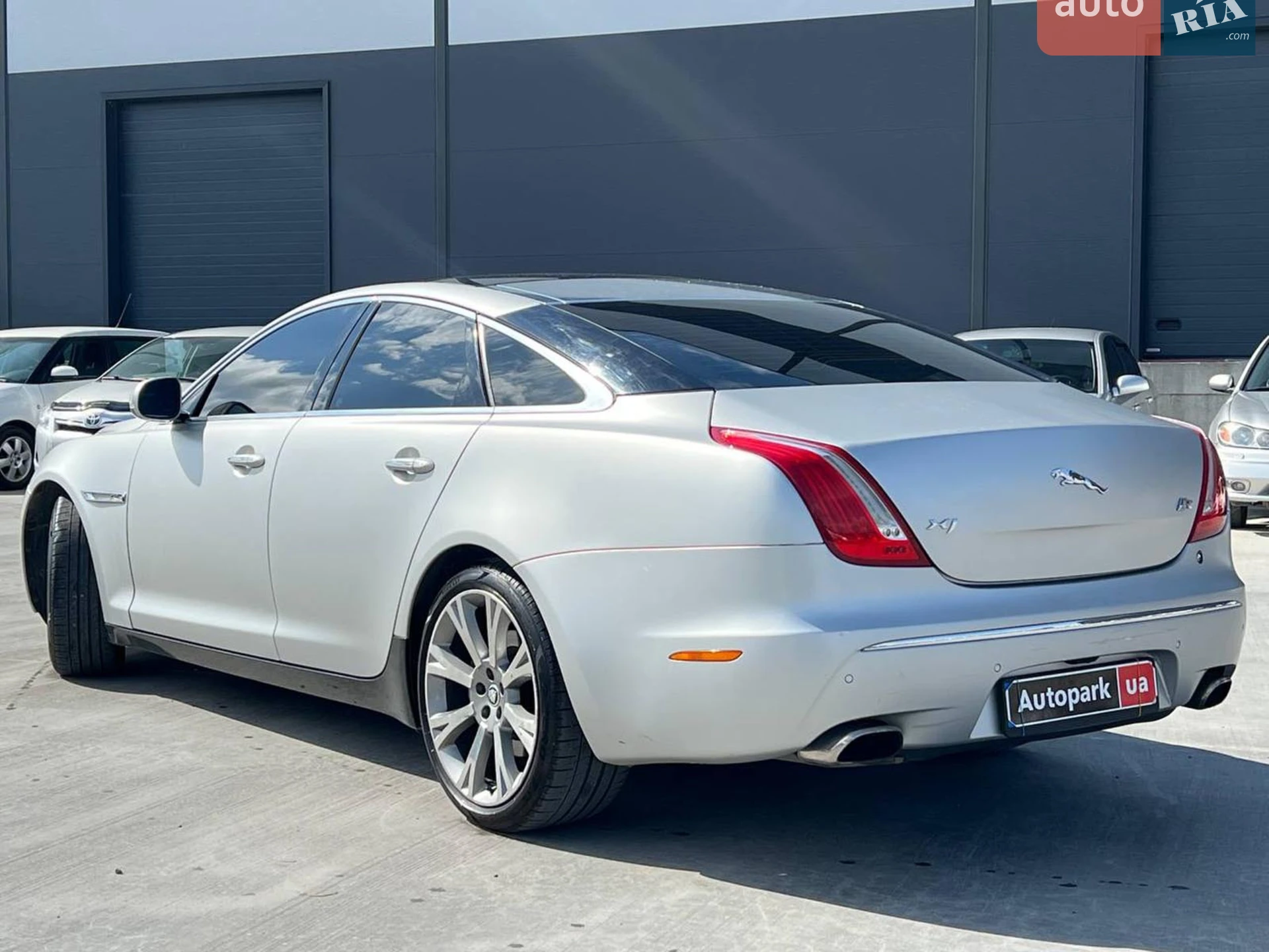 2012 Jaguar XJ - мініатюра 7