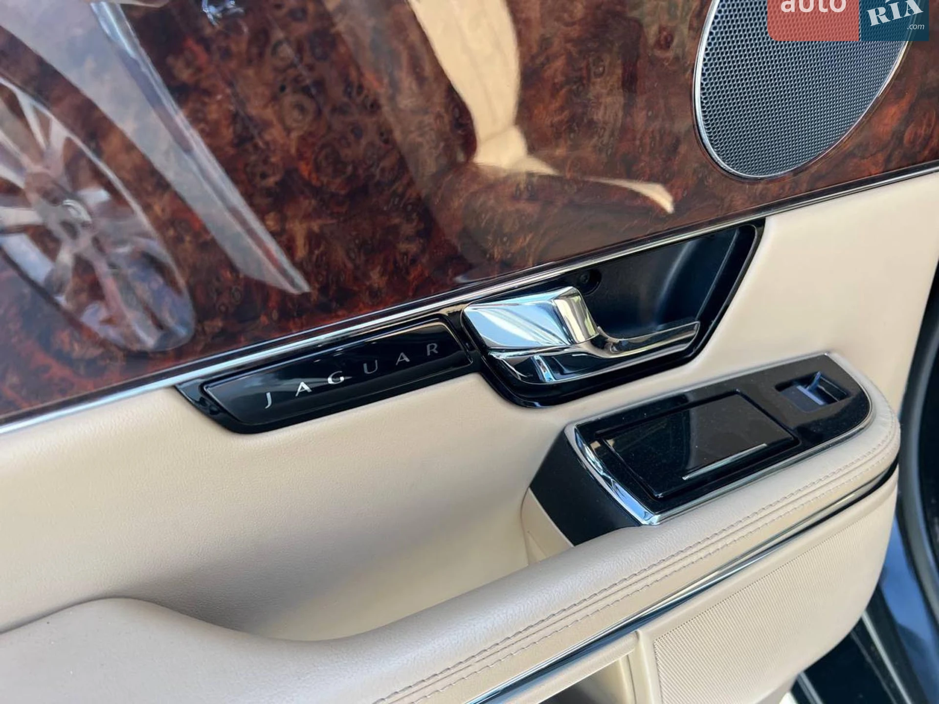2012 Jaguar XJ - мініатюра 38