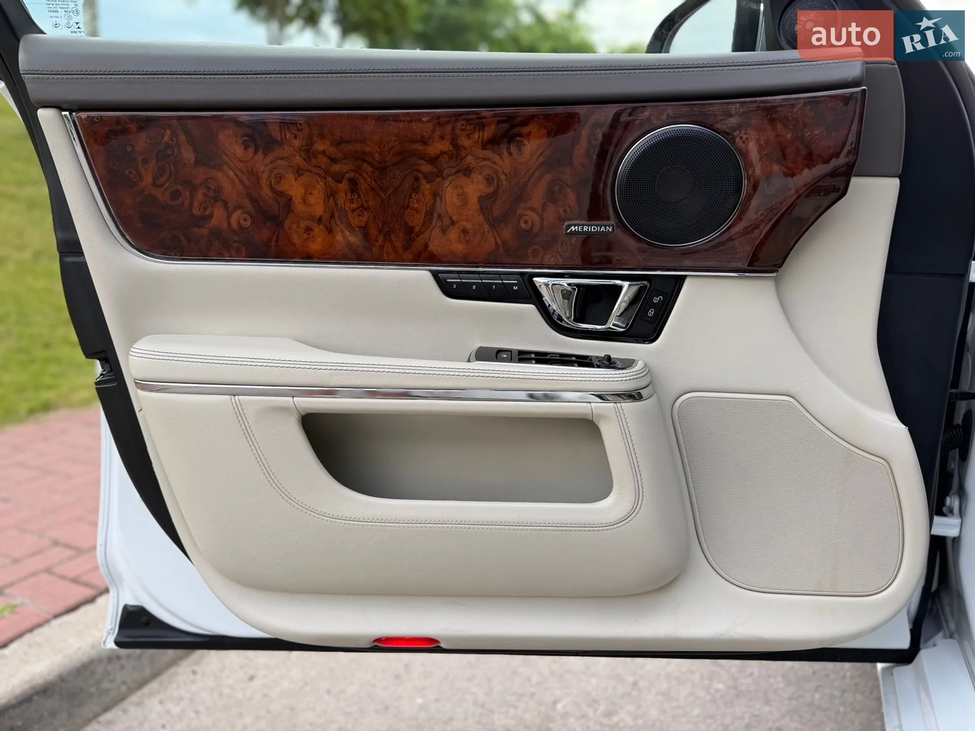 2014 Jaguar XJ - мініатюра 8