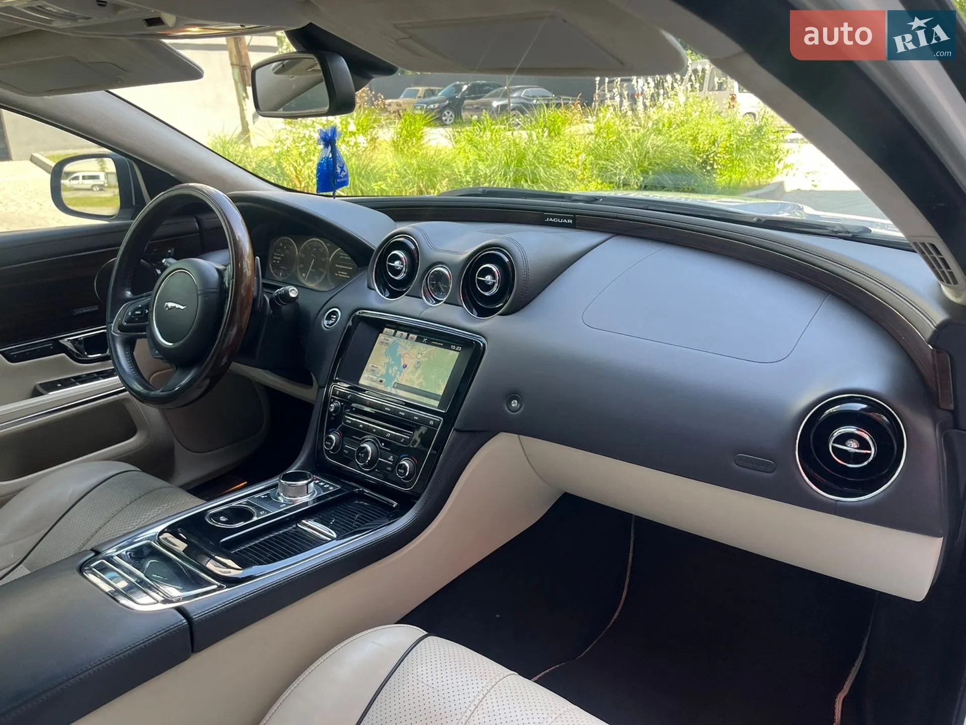 2014 Jaguar XJ - мініатюра 64