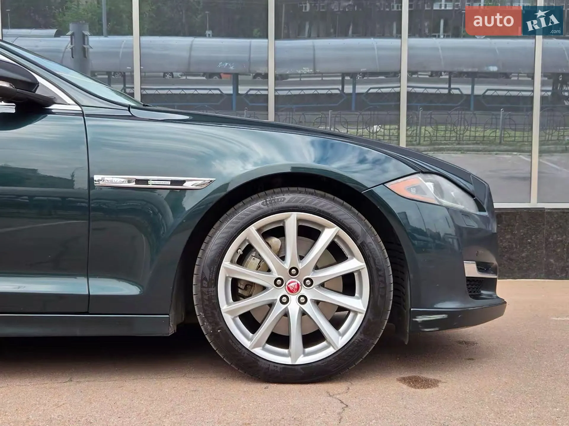 2016 Jaguar XJ - мініатюра 4