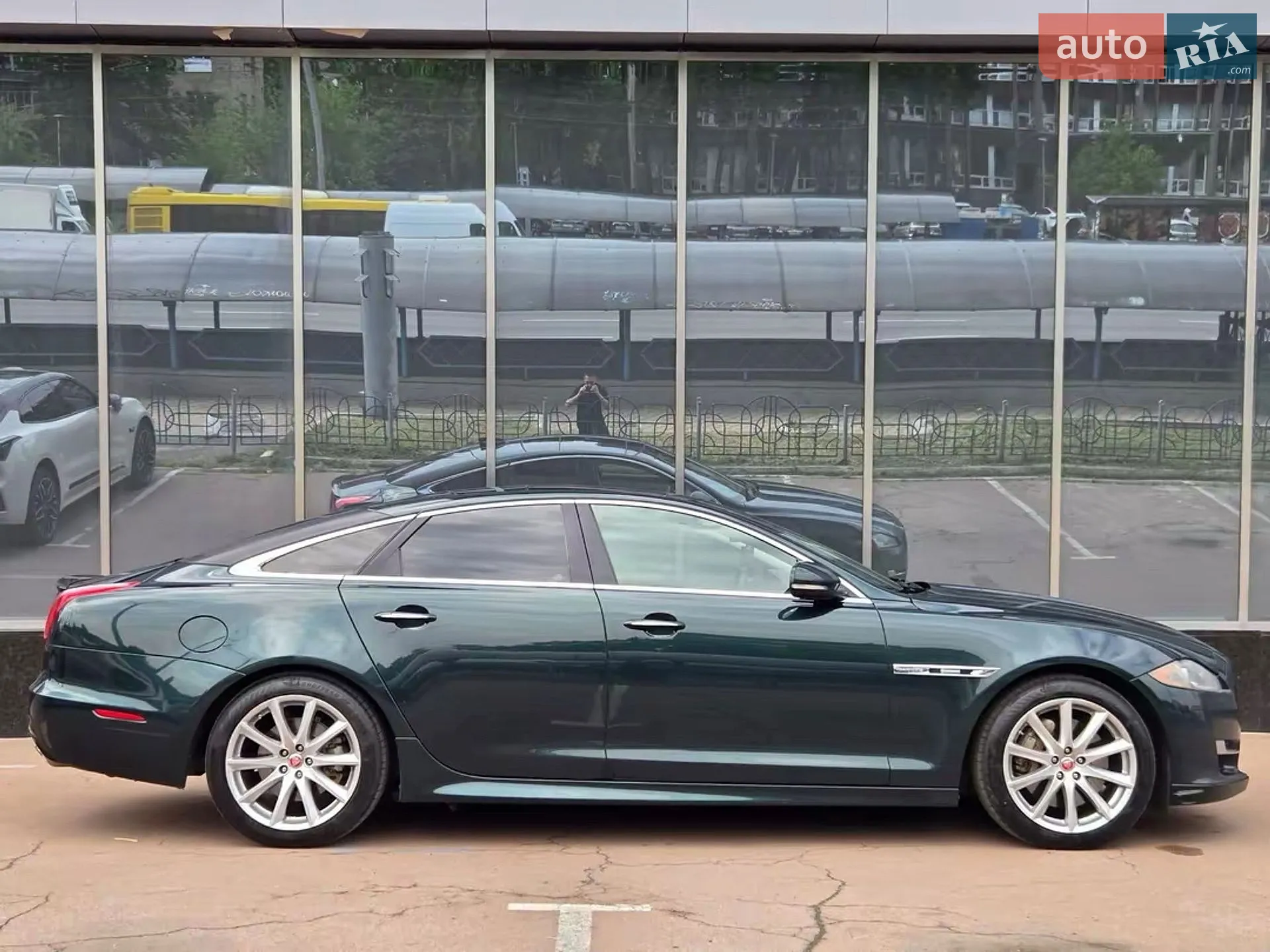 2016 Jaguar XJ - мініатюра 5