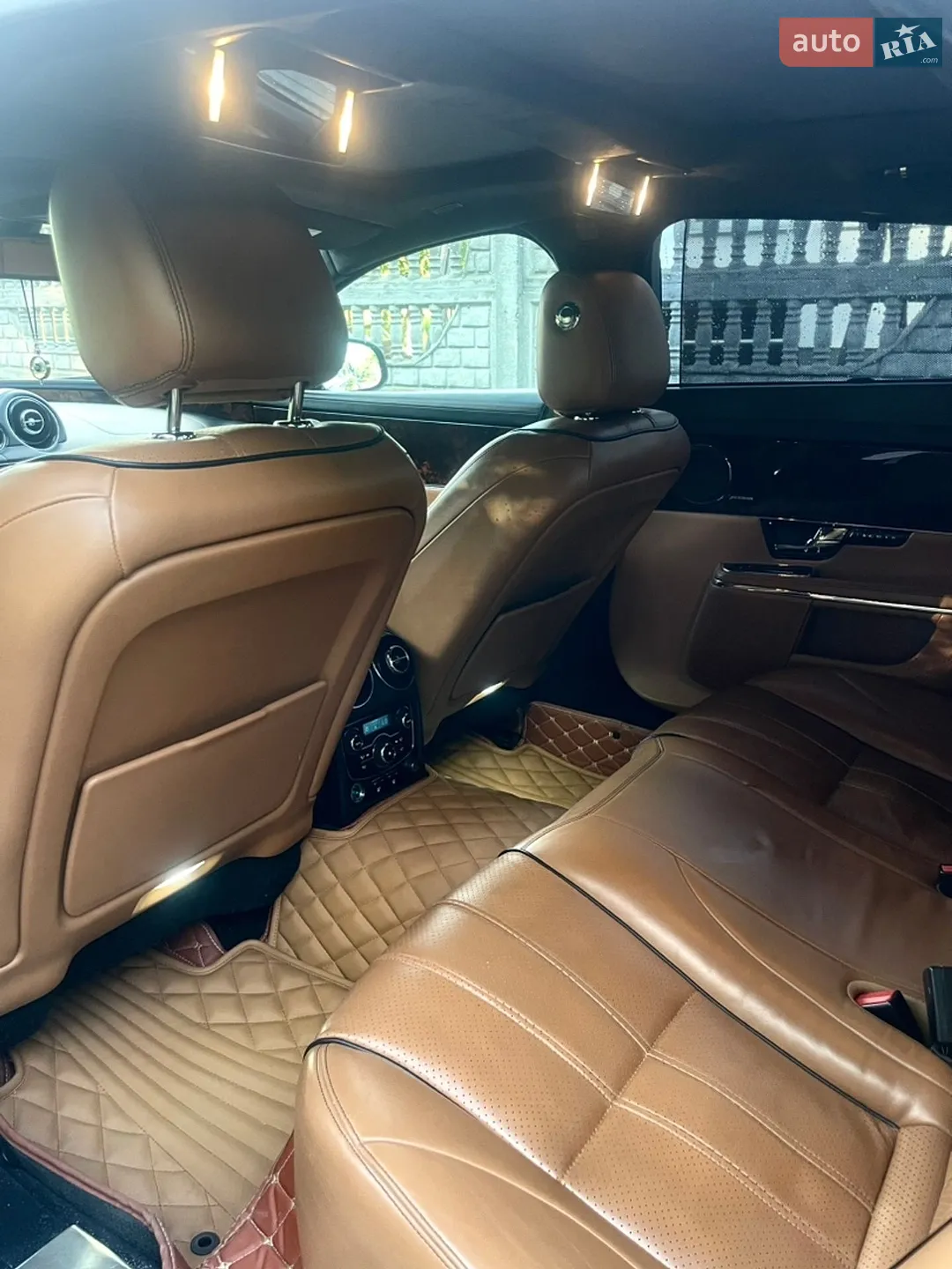 2012 Jaguar XJ - мініатюра 32