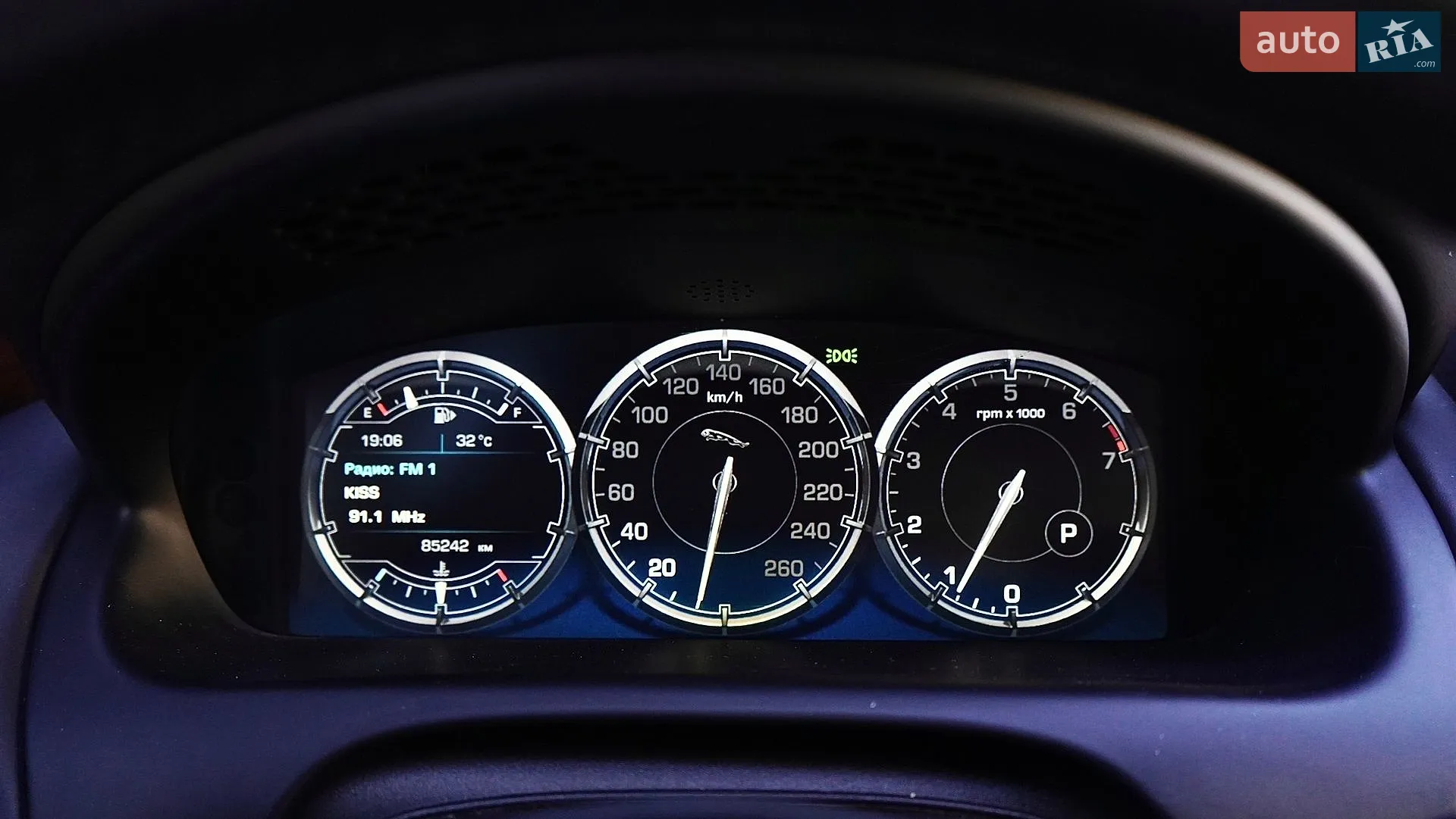 2015 Jaguar XJ - мініатюра 39