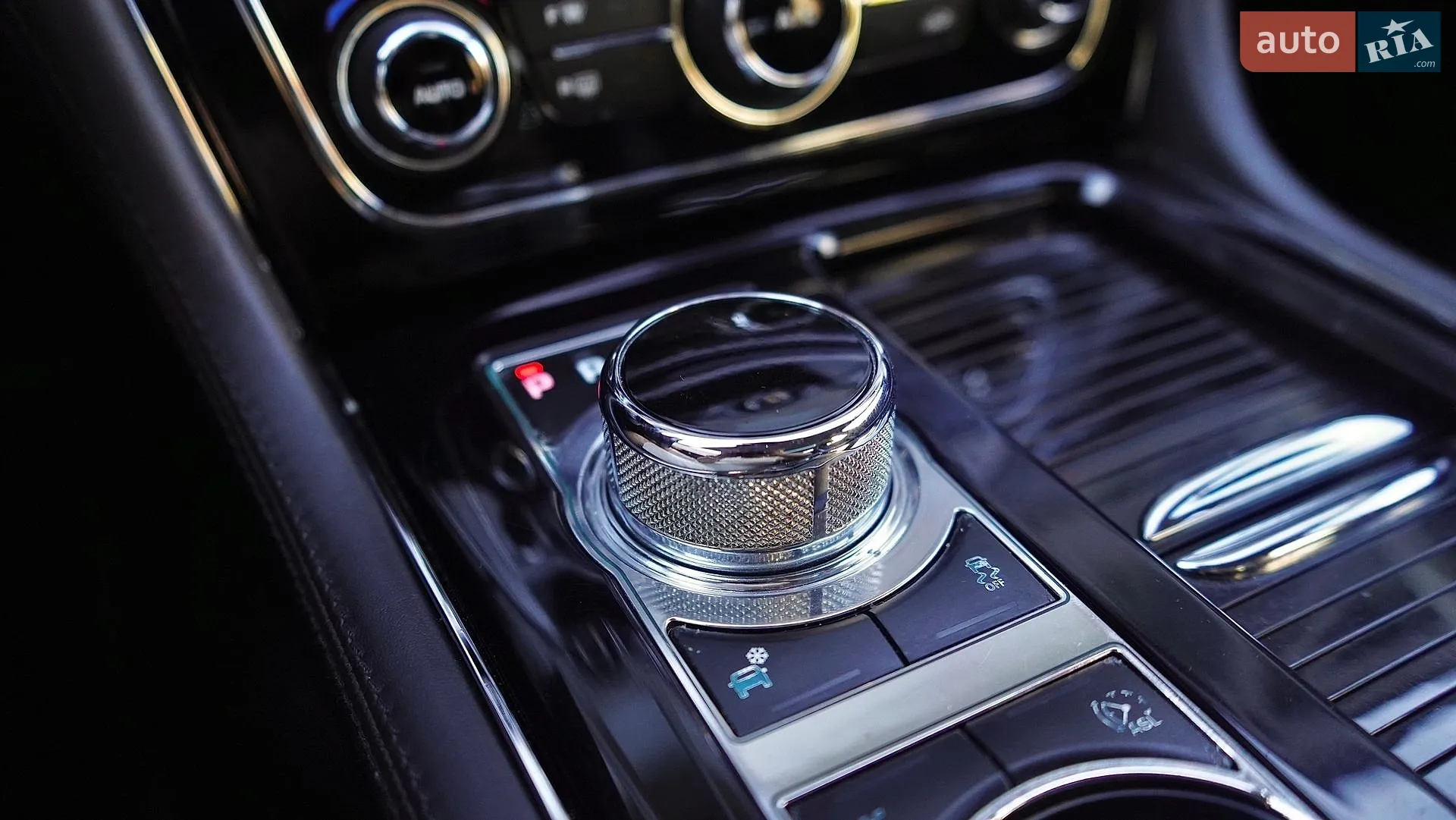 2015 Jaguar XJ - мініатюра 49