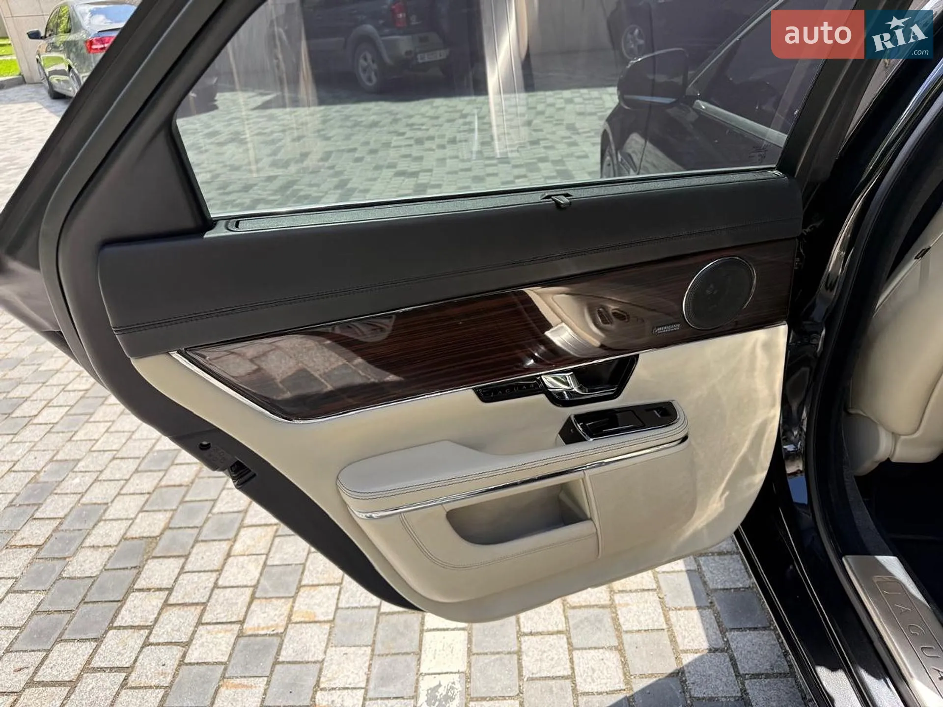 2013 Jaguar XJ - мініатюра 14