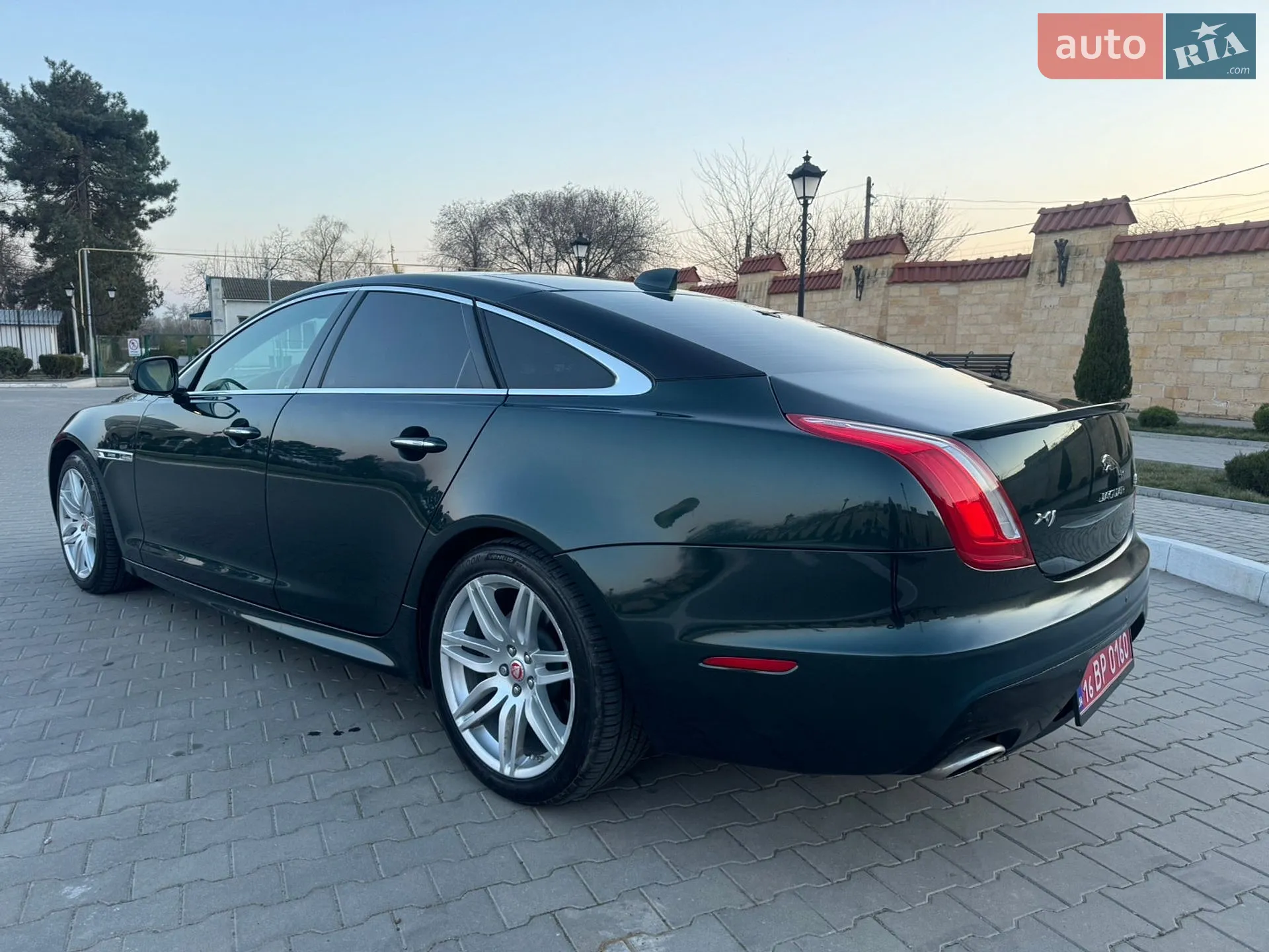 2017 Jaguar XJ - мініатюра 5