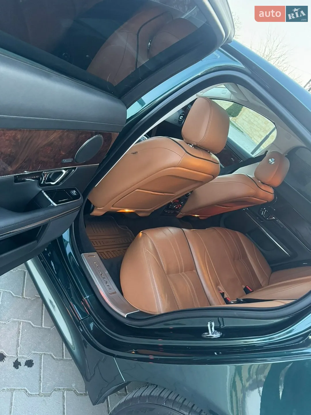 2017 Jaguar XJ - мініатюра 13