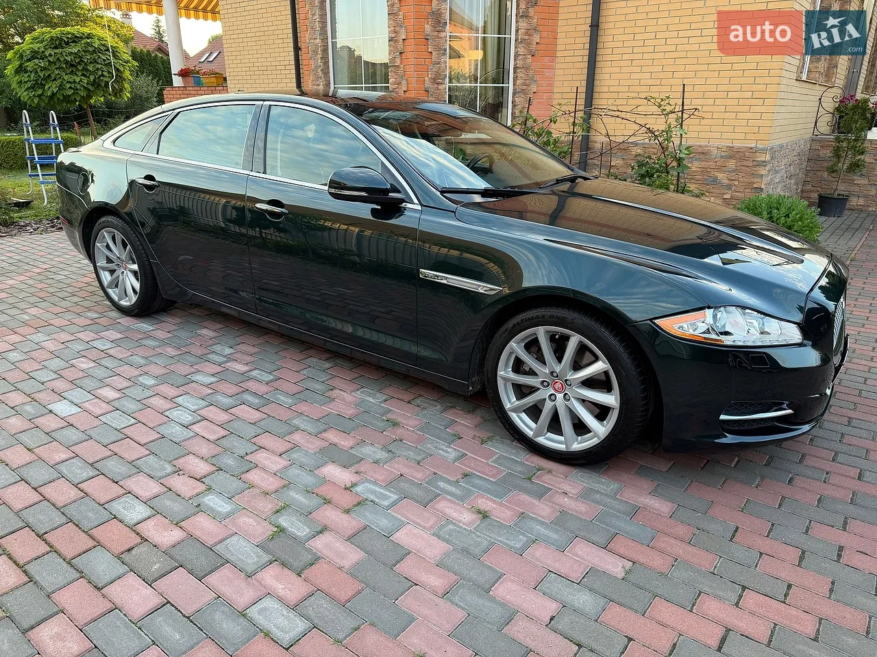 2016 Jaguar XJ - мініатюра 19