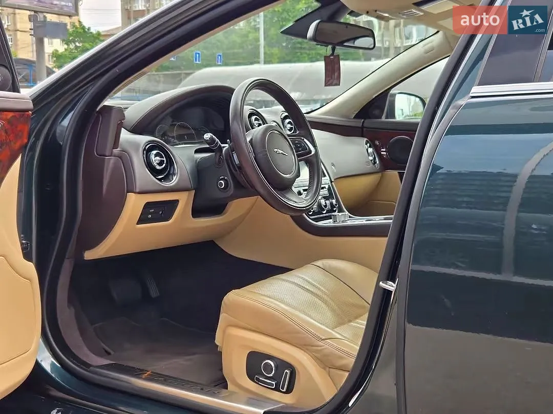 2016 Jaguar XJ - мініатюра 15