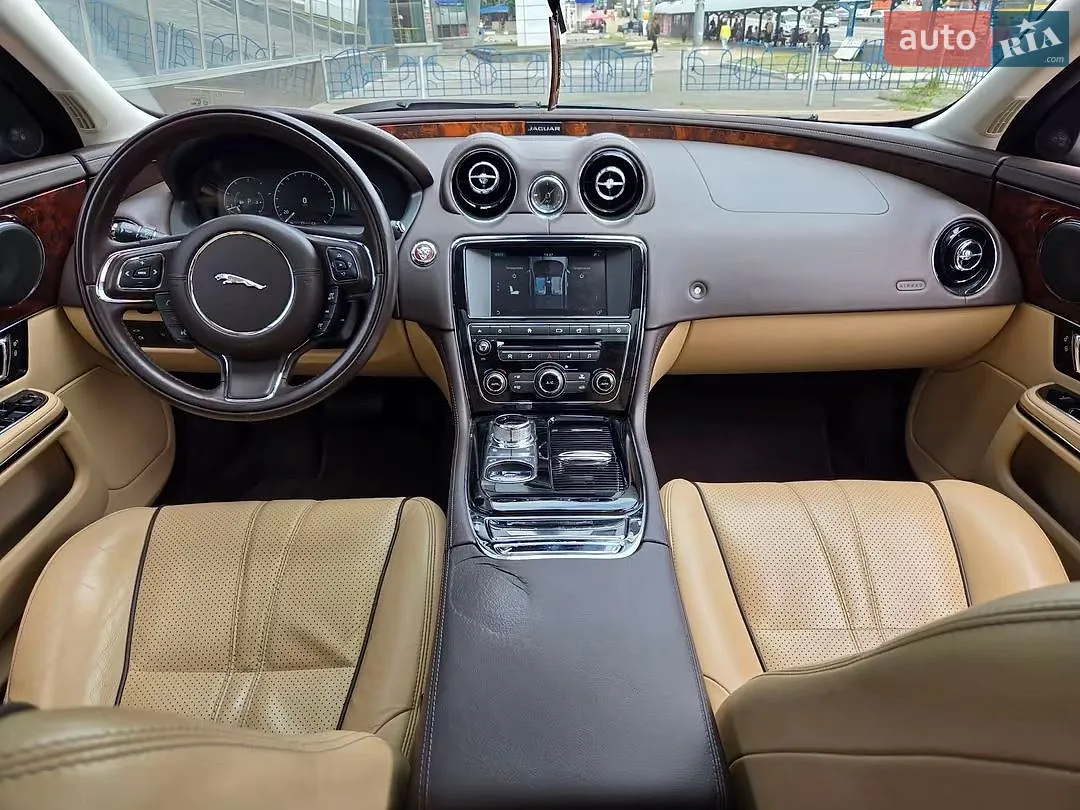 2016 Jaguar XJ - мініатюра 21