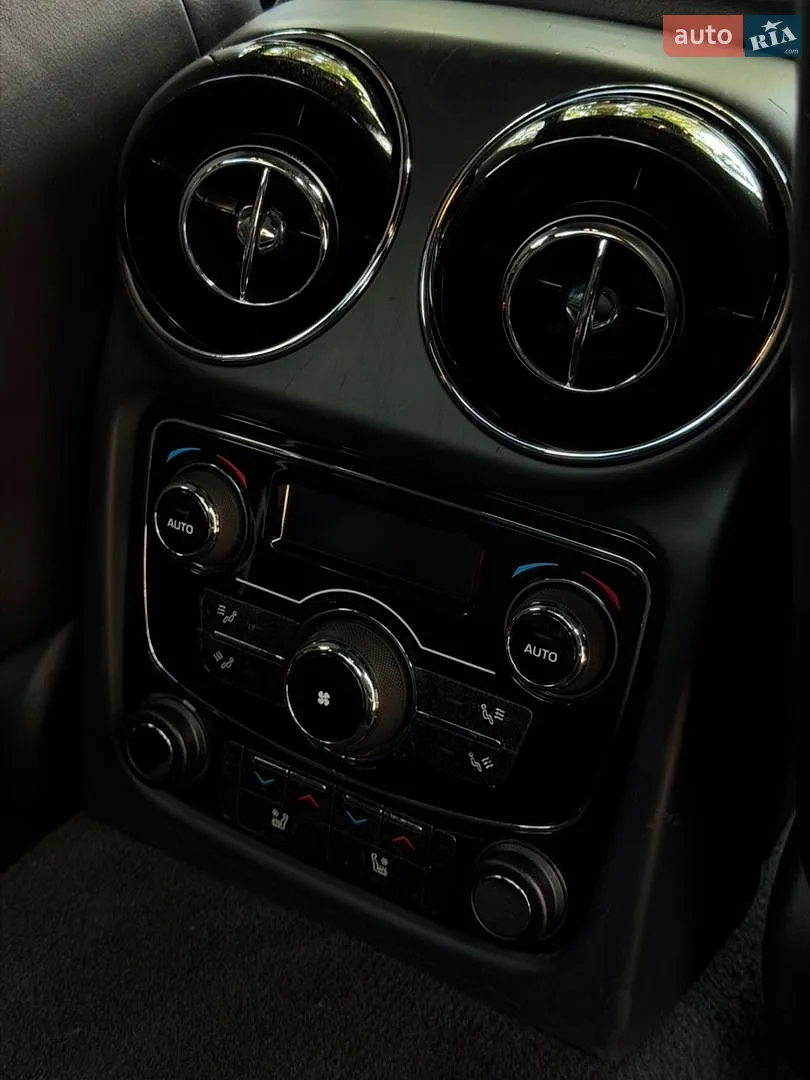 2012 Jaguar XJ - мініатюра 55